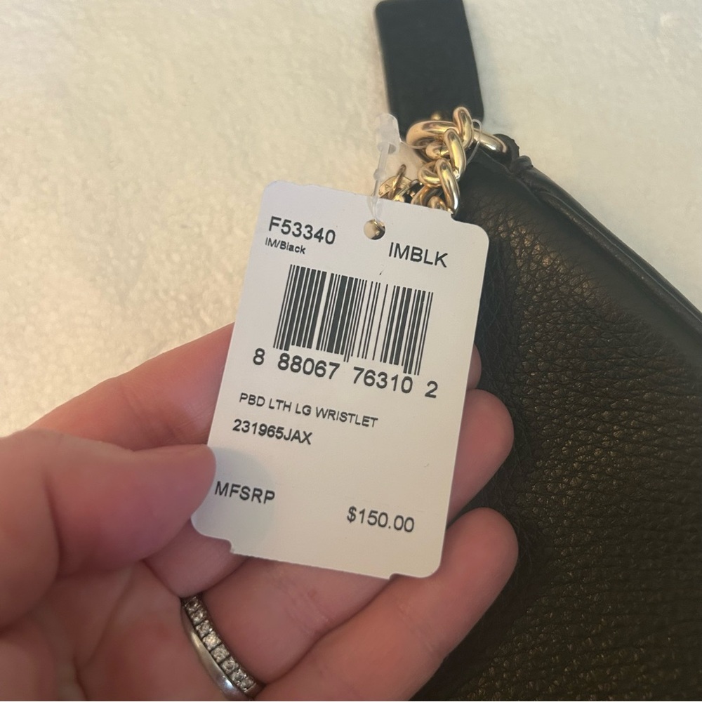 Coach NWT leveled leather large wristlet with chain clutch black gold - Picture 5 of 16